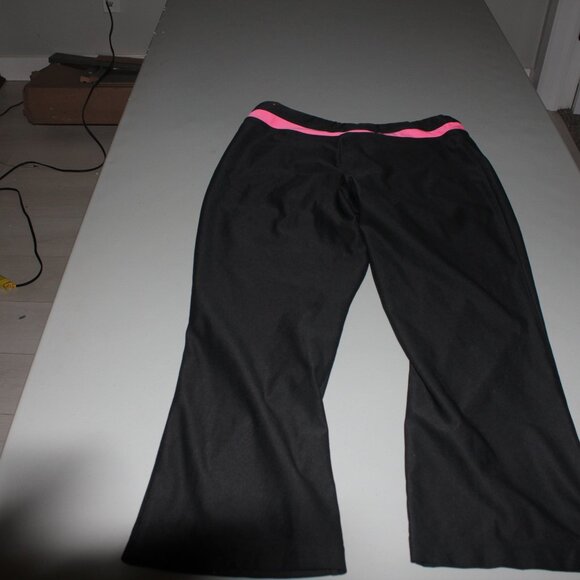 Black Nike Athletic Capris Size Small - Picture 4 of 5